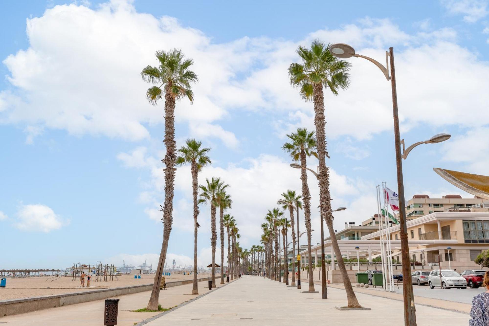 Beach 75 Metres Away Playa A 75 Metros バレンシア エクステリア 写真